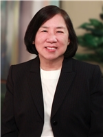 Christine F Li