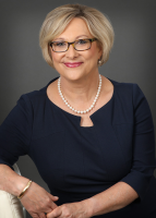 Katherine L Mackinnon