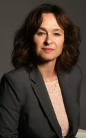 Laura J. Lemos