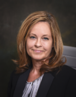 Leslie M Hand