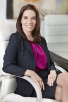 Nicole L Goetz