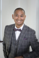 Oliver Ayon