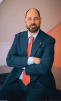 Peter E. Bort