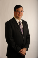 Robert J Machi