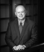 Robert J Pineau