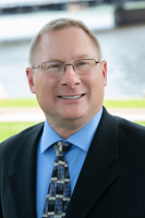 Robert J Steigauf