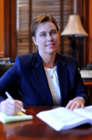 Sarah E. Recker