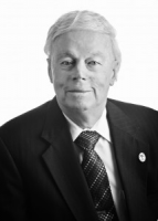 Mr. Thomas Bowen Hill III