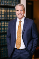 Eric V. Traut (Santa Ana, California)